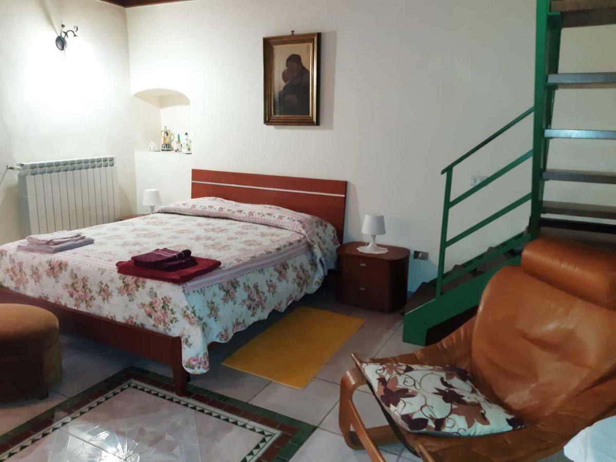B&B Il Nespolo Σαλέρνο Εξωτερικό φωτογραφία